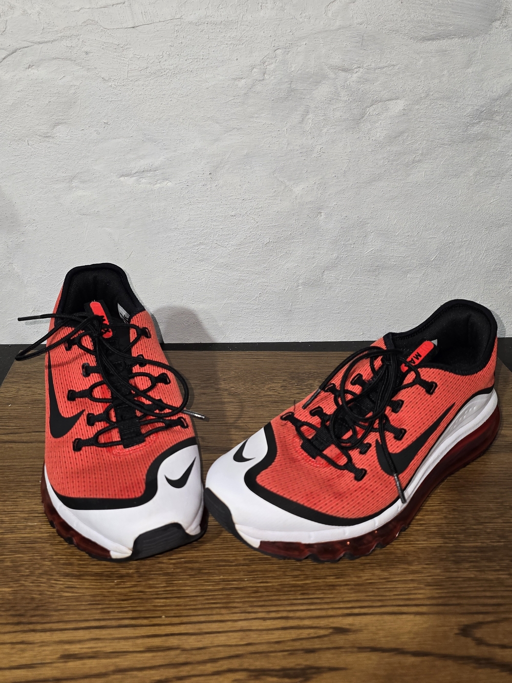 Nike Air Max More Habanero Red Men's 9.5 Running Shoes Black White AR1944-600 - Picture 2 of 8